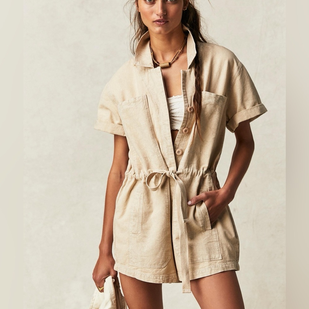 NWT Free people Rhodes chino coverall romper in almond flour size small